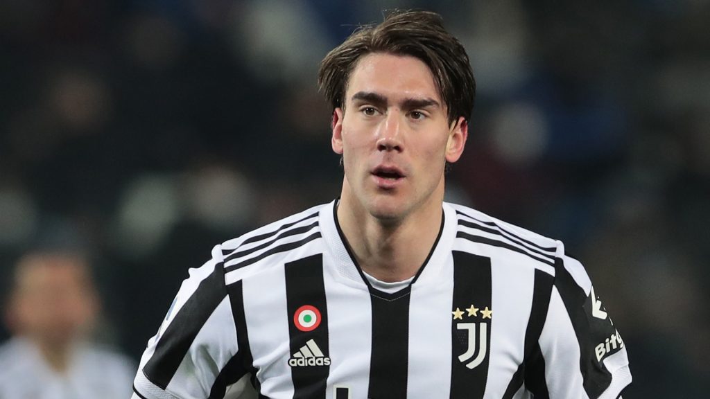 Tiền đạo Juventus tiềm năng hàng đầu hiện nay Dusan Vlahovic 1 Tiền đạo Juventus - Dusan Vlahovic