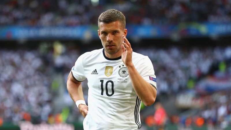 Cầu thủ Lukas Podolski - Cầu thủ tầm thường nhưng ông chủ có tiếng 1 Cầu thủ Lukas Podolski - Cầu thủ tầm thường nhưng ông chủ có tiếng